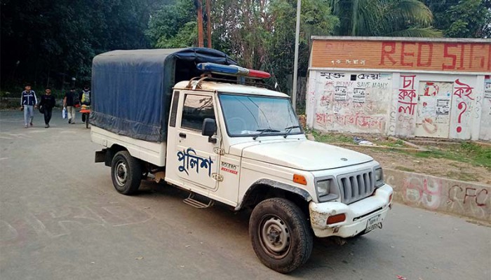 চবি ছাত্রলীগের সংঘর্ষে ক্যাম্পসে উত্তেজনা